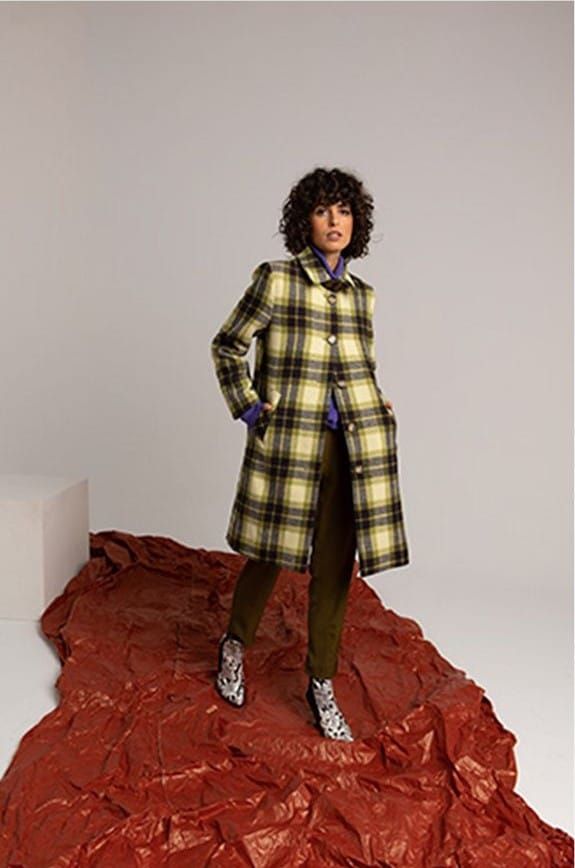 abrigo-cuadros-mujer-535deg-1.jpg
